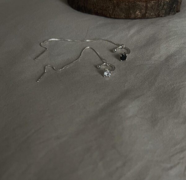 ROCKY EARRING