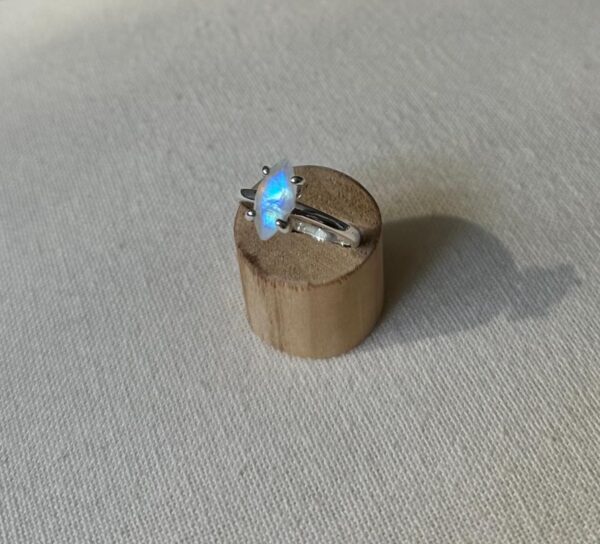 ⁦MINI MOONSTONE MARQUISE RING⁩ – תמונה ⁦2⁩
